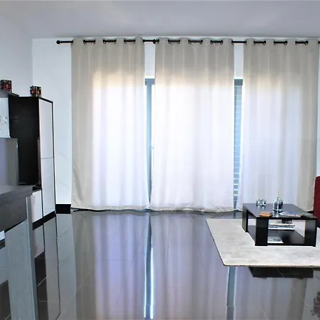 Rocha Tower 12c Apartment *