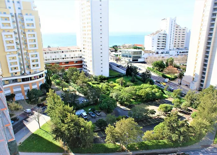 Rocha Tower 12c 公寓 *