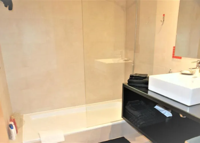 Rocha Tower 12c 波尔蒂芒