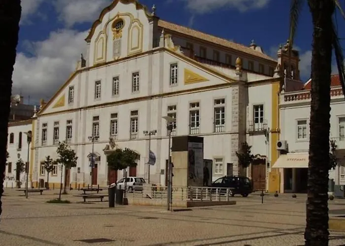 Rocha Tower 12c 公寓