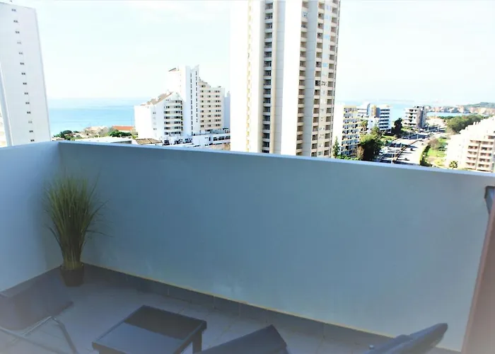 Rocha Tower 12c 公寓 *