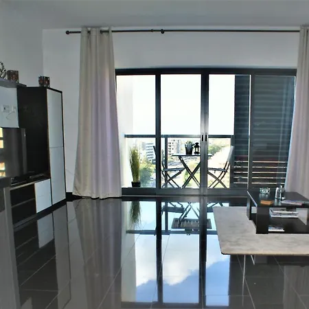 Rocha Tower 12c *
